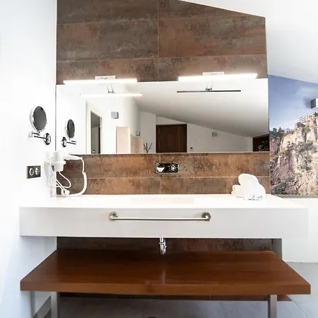 Gav Espinel Centro 론다