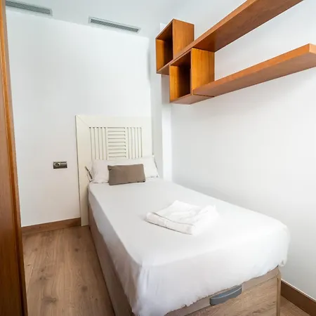 Gav Espinel Centro *